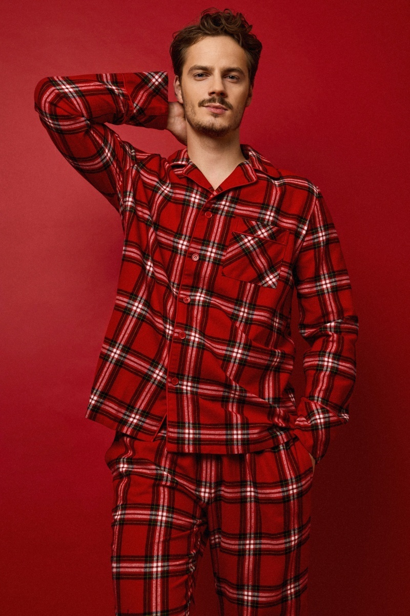 sku: BENNY | Brand: Aruelle  | Size: Small Medium Large XLarge XXLarge  | Colors: Красный  | Бренды Aruelle | Мужская коллекция Пижамы | Title: Пижама с брюками BENNY