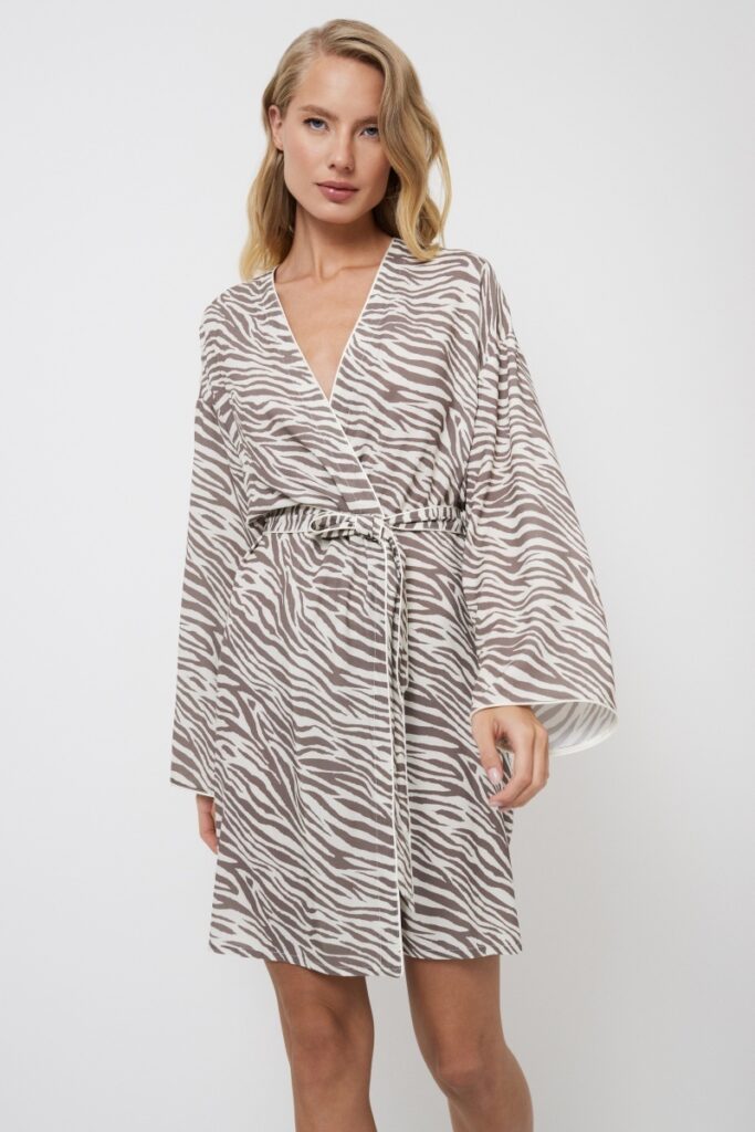 sku: MANUELA | Brand: Aruelle  | Size: XSmall Small Medium Large XLarge XXLarge  | Colors: Капучино  | Бренды Aruelle | Домашняя одежда Халаты | Title: Халат MANUELA