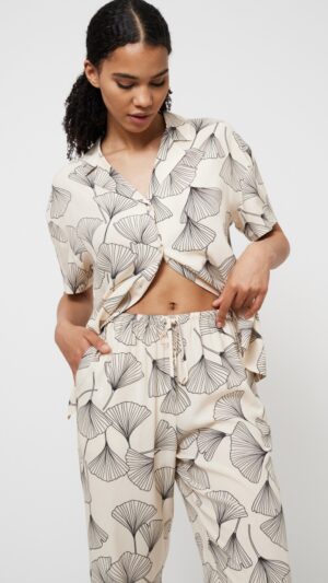 sku: SEASHELL | Brand: Aruelle  | Size: XSmall Small Medium Large XLarge XXLarge  | Colors: Экрю  | Бренды Aruelle | Домашняя одежда Пижамы | Title: Пижама с брюками SEASHELL