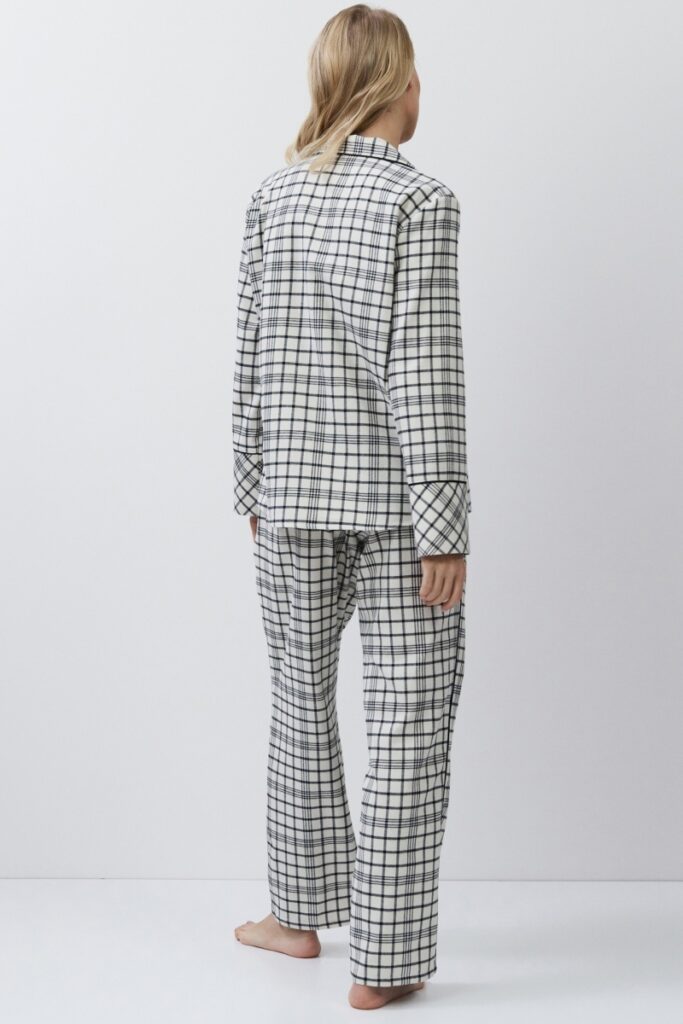 sku: TERRA | Brand: Aruelle  | Size: XSmall Small Medium Large XLarge XXLarge  | Colors: Бежевый/Черный  | Бренды Aruelle | Домашняя одежда Пижамы | Title: Пижама с брюками TERRA