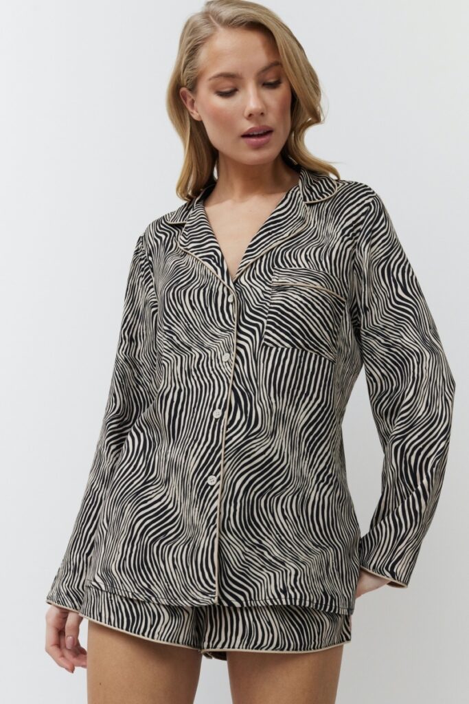 sku: LINNA | Brand: Aruelle  | Size: XSmall Small Medium Large XLarge XXLarge  | Colors: Черный/Мокка  | Бренды Aruelle | Домашняя одежда Пижамы | Title: Пижама с шортами LINNA