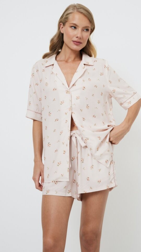 sku: FREESIA | Brand: Aruelle  | Size: XSmall Small Medium Large XLarge XXLarge  | Colors: Пудровый  | Бренды Aruelle | Домашняя одежда Пижамы | Title: Пижама с шортами FREESIA