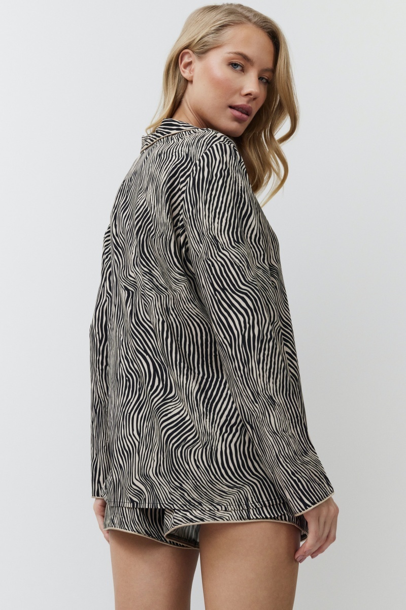 sku: LINNA | Brand: Aruelle  | Size: XSmall Small Medium Large XLarge XXLarge  | Colors: Черный/Мокка  | Бренды Aruelle | Домашняя одежда Пижамы | Title: Пижама с шортами LINNA