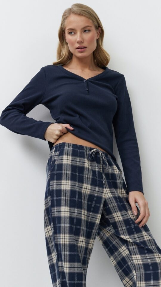 sku: LUCIE | Brand: Aruelle  | Size: XSmall Small Medium Large XLarge XXLarge  | Colors: Синий/Бежевый  | Бренды Aruelle | Домашняя одежда Пижамы | Title: Пижама с брюками LUCIE