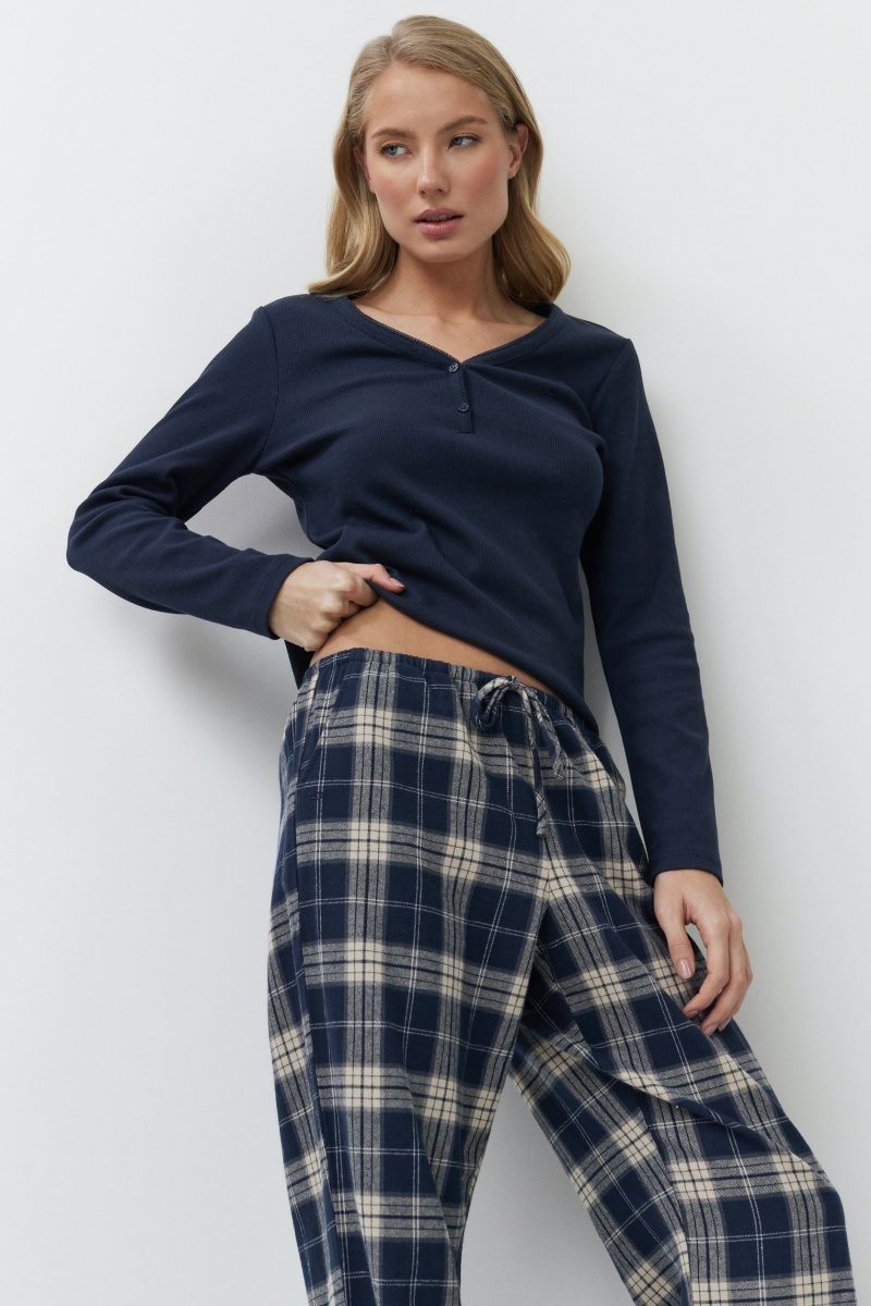 sku: LUCIE | Brand: Aruelle  | Size: XSmall Small Medium Large XLarge XXLarge  | Colors: Синий/Бежевый  | Бренды Aruelle | Домашняя одежда Пижамы | Title: Пижама с брюками LUCIE