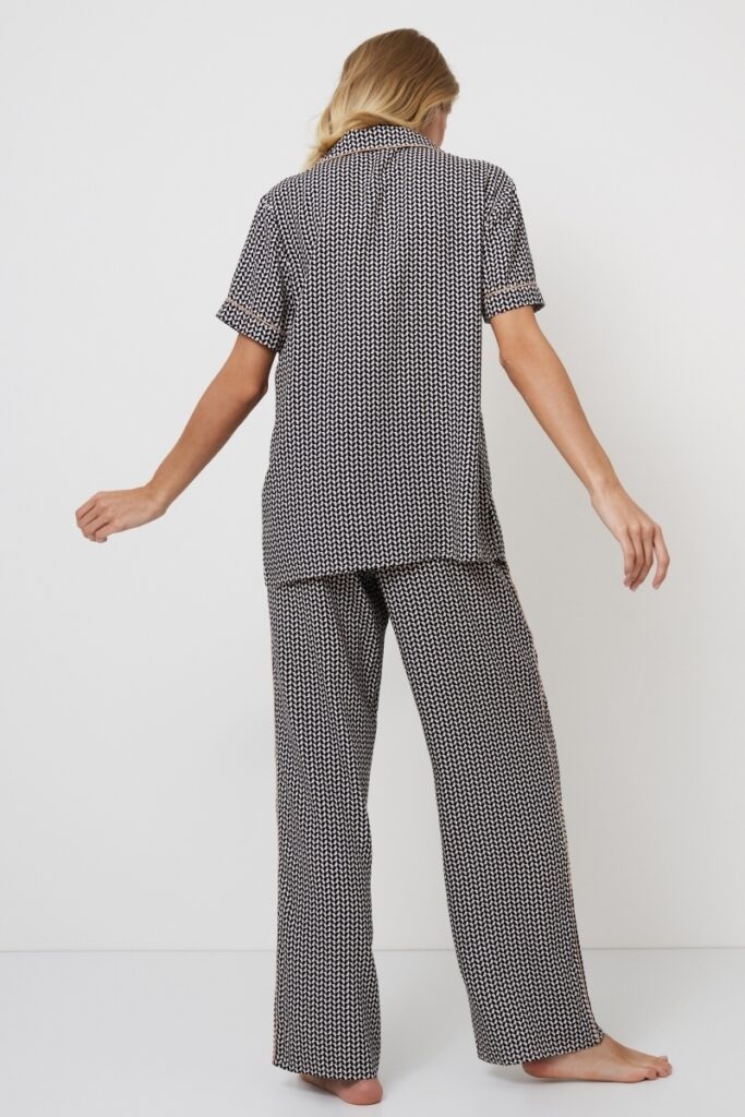 sku: ISOLDA | Brand: Aruelle  | Size: XSmall Small Medium Large XLarge XXLarge  | Colors: Графит  | Бренды Aruelle | Домашняя одежда Пижамы | Title: Пижама с брюками ISOLDA