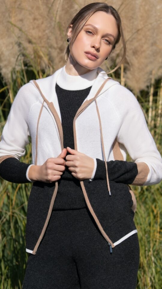 sku: W25-00CH0514 | Brand: Marc Andre  | Size: 36 38 40 42 44 46  | Colors: Цветной  | Бренды Marc&Andre | Кашемир Джемперы | Title: Джемпер на молнии с капюшоном URBAN BLOCK