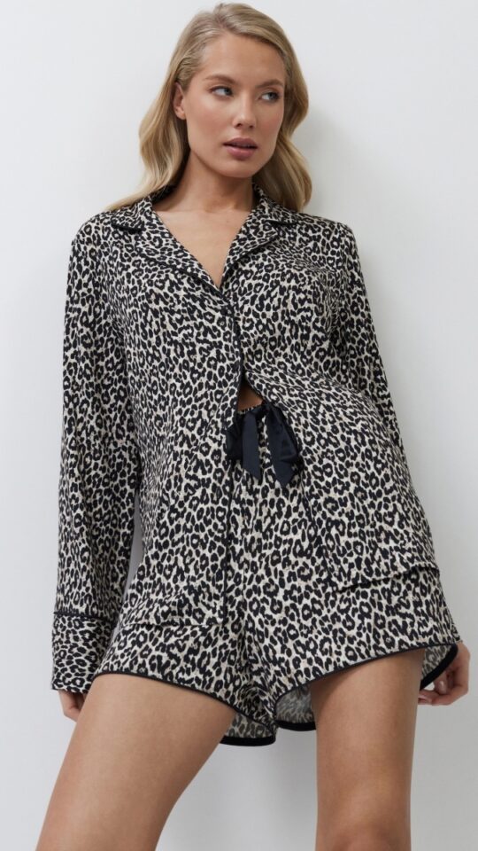 sku: LEONA | Brand: Aruelle  | Size: XSmall Small Medium Large XLarge XXLarge  | Colors: Леопард  | Бренды Aruelle | Домашняя одежда Пижамы | Title: Пижама с шортами LEONA (Копировать)