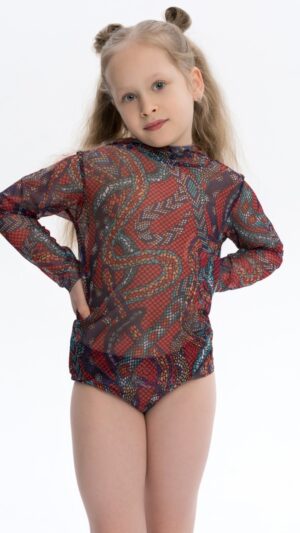 sku: 25002574 | Brand: RoDaSoleil  | Size: 104 110 116 122 128 134 140 146 152 158  | Colors: Цветной  | Бренды RoDaSoleil | Детские купальники | Title: Футболка ЗМЕИ МОЗАИКА с капюшоном