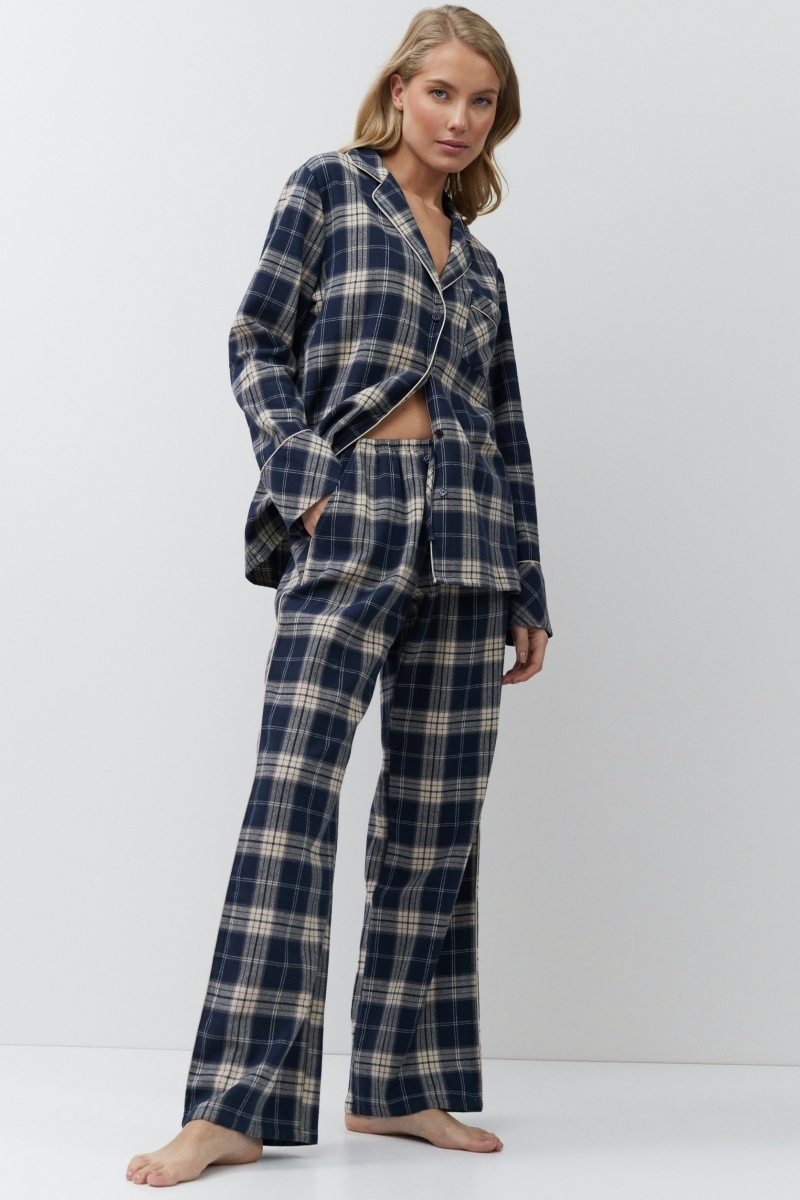 sku: LAURENCE | Brand: Aruelle  | Size: XSmall Small Medium Large XLarge XXLarge  | Colors: Синий/Бежевый  | Бренды Aruelle | Домашняя одежда Пижамы | Title: Пижама с брюками LAURENCE