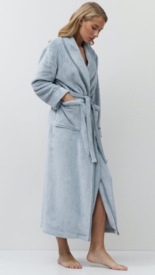 sku: LEA | Brand: Aruelle  | Size: XSmall Small Medium Large XLarge XXLarge  | Colors: Серо-голубой  | Бренды Aruelle | Домашняя одежда Халаты | Title: Халат LEA