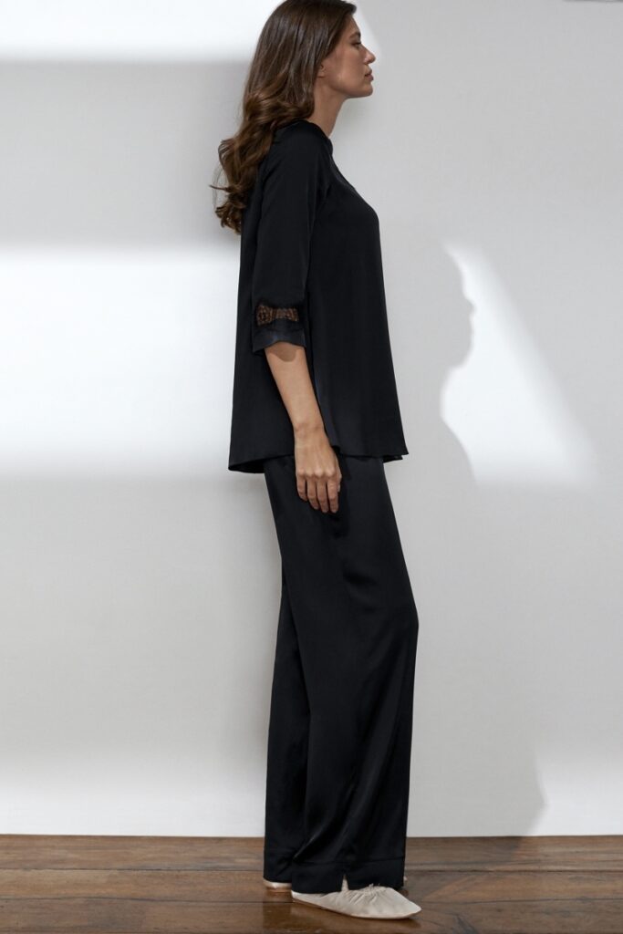 sku: 62118-2 | Brand: Laete  | Size: 52 54 44 46 48 50  | Colors: Черный  | Бренды Laete | Домашняя одежда Пижамы | Title: Пижама с брюками
