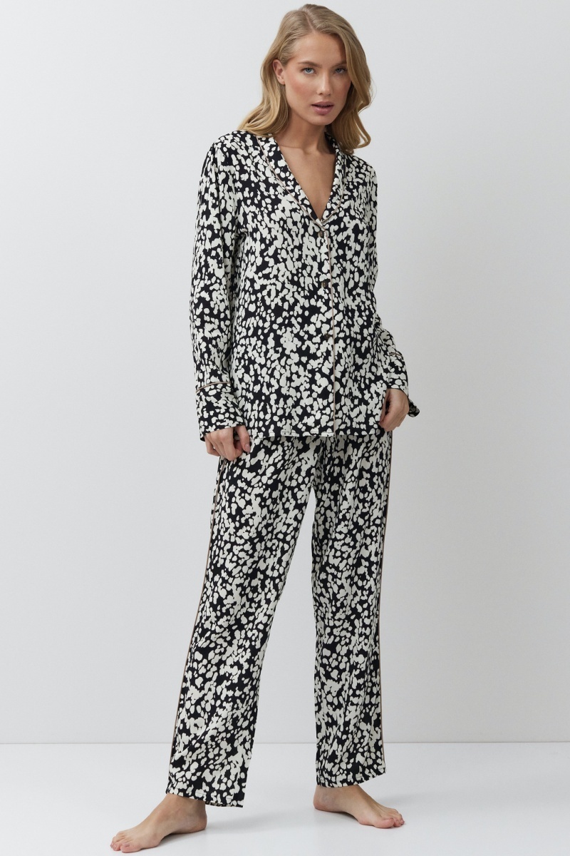 sku: SOLENE | Brand: Aruelle  | Size: XSmall Small Medium Large XLarge XXLarge  | Colors: Черный/Молочный  | Бренды Aruelle | Домашняя одежда Пижамы | Title: Пижама с брюками SOLENE