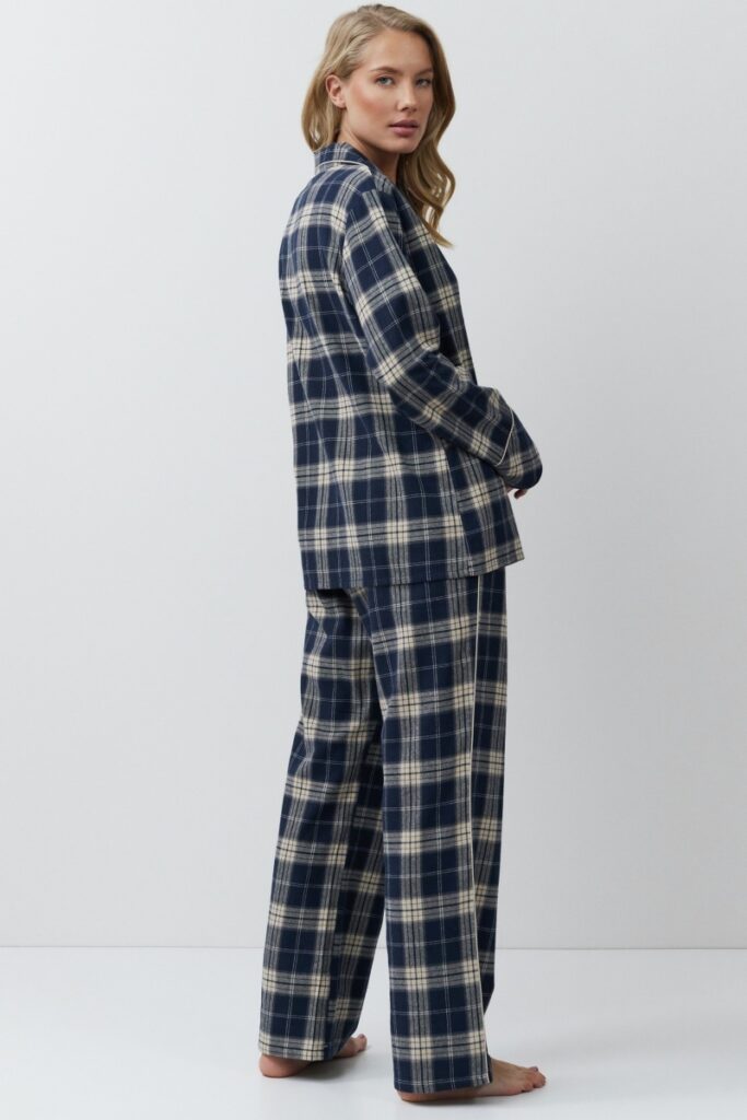 sku: LAURENCE | Brand: Aruelle  | Size: XSmall Small Medium Large XLarge XXLarge  | Colors: Синий/Бежевый  | Бренды Aruelle | Домашняя одежда Пижамы | Title: Пижама с брюками LAURENCE