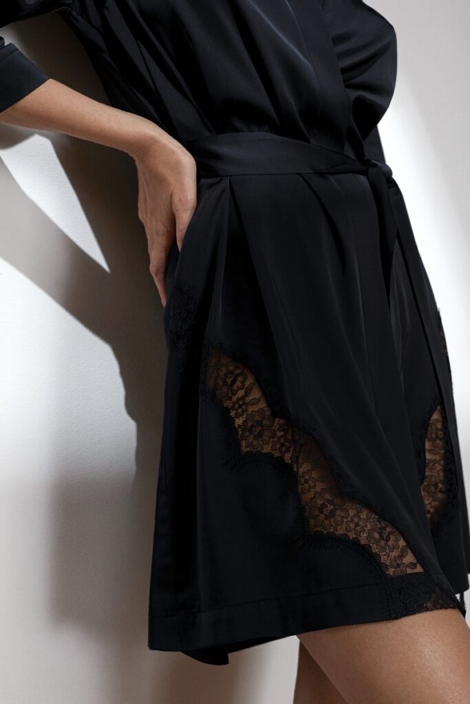 sku: 62117-2 | Brand: Laete  | Size: 46/48 50/52 42/44  | Colors: Черный  | Бренды Laete | Домашняя одежда Халаты | Title: Халат