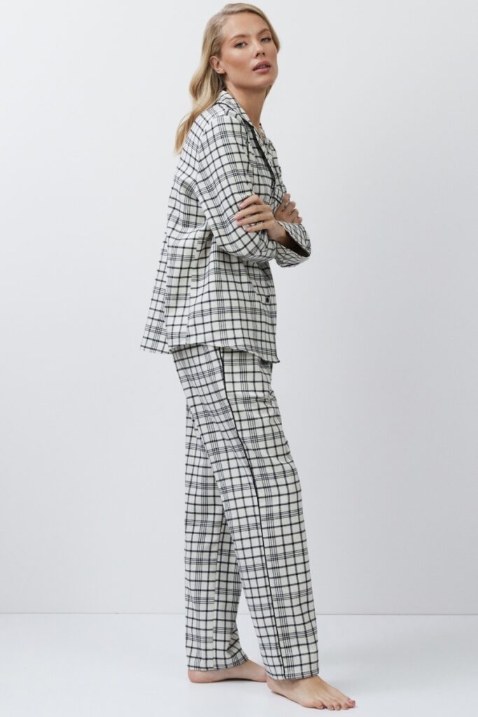 sku: TERRA | Brand: Aruelle  | Size: XSmall Small Medium Large XLarge XXLarge  | Colors: Бежевый/Черный  | Бренды Aruelle | Домашняя одежда Пижамы | Title: Пижама с брюками TERRA