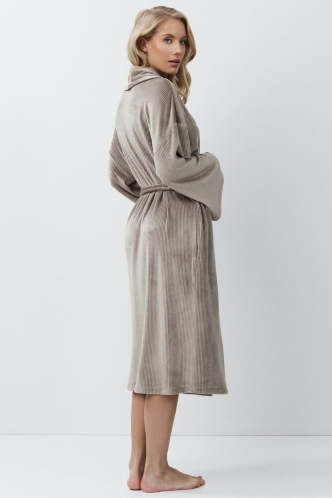 sku: CAPUCINE | Brand: Aruelle  | Size: XSmall Small Medium Large XLarge XXLarge  | Colors: Капучино  | Бренды Aruelle | Домашняя одежда Халаты | Title: Халат CAPUCINE