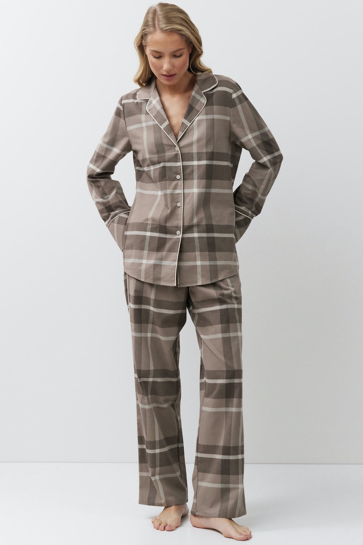 sku: ELODY | Brand: Aruelle | Size: XSmall Small Medium Large XLarge XXLarge | Colors: Мокко | Бренды Aruelle | Домашняя одежда Пижамы | Title: Пижама с брюками ELODY