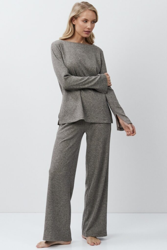 sku: DAVINA SET BROWN | Brand: Aruelle  | Size: XSmall Small Medium Large XLarge XXLarge  | Colors: Коричневый/Серый  | Бренды Aruelle | Домашняя одежда Костюмы | Title: Костюм с брюками DAVINA BROWN