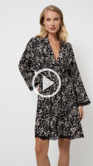 sku: ELI | Brand: Aruelle  | Size: XSmall Small Medium Large XLarge XXLarge  | Colors: Черный  | Бренды Aruelle | Домашняя одежда Халаты | Title: Халат ELI