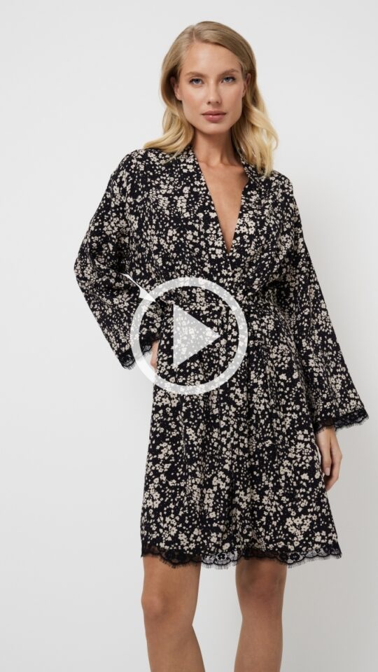 sku: ELI | Brand: Aruelle  | Size: XSmall Small Medium Large XLarge XXLarge  | Colors: Черный  | Бренды Aruelle | Домашняя одежда Халаты | Title: Халат ELI