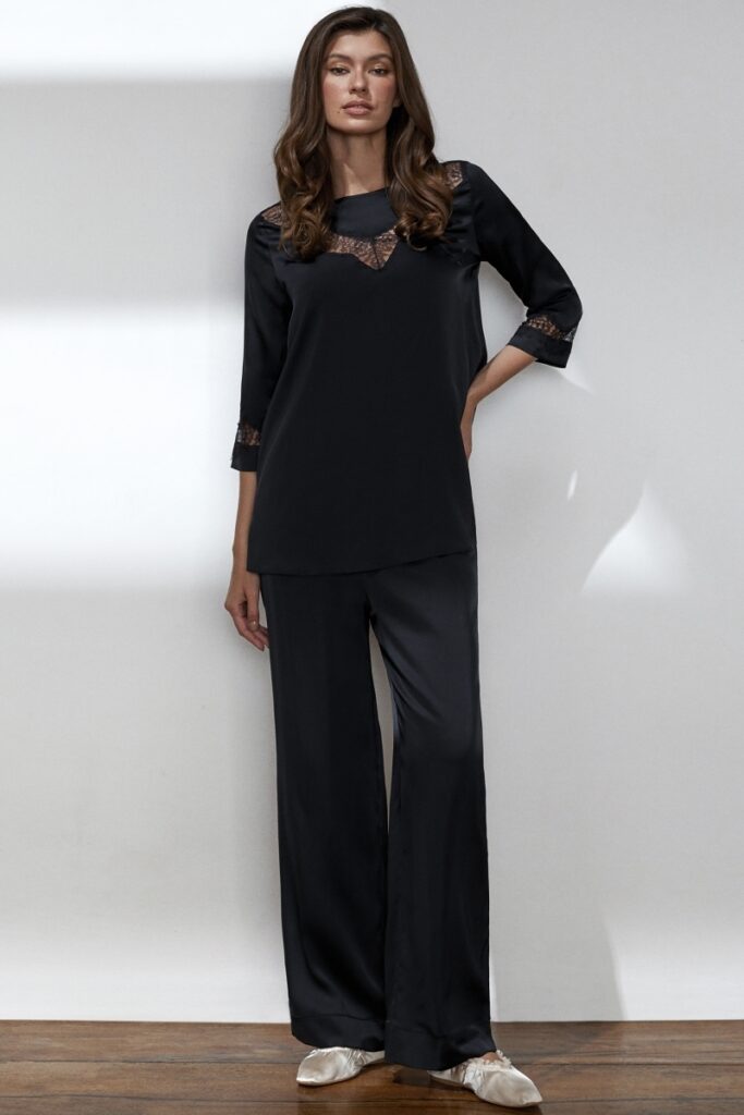 sku: 62118-2 | Brand: Laete  | Size: 52 54 44 46 48 50  | Colors: Черный  | Бренды Laete | Домашняя одежда Пижамы | Title: Пижама с брюками