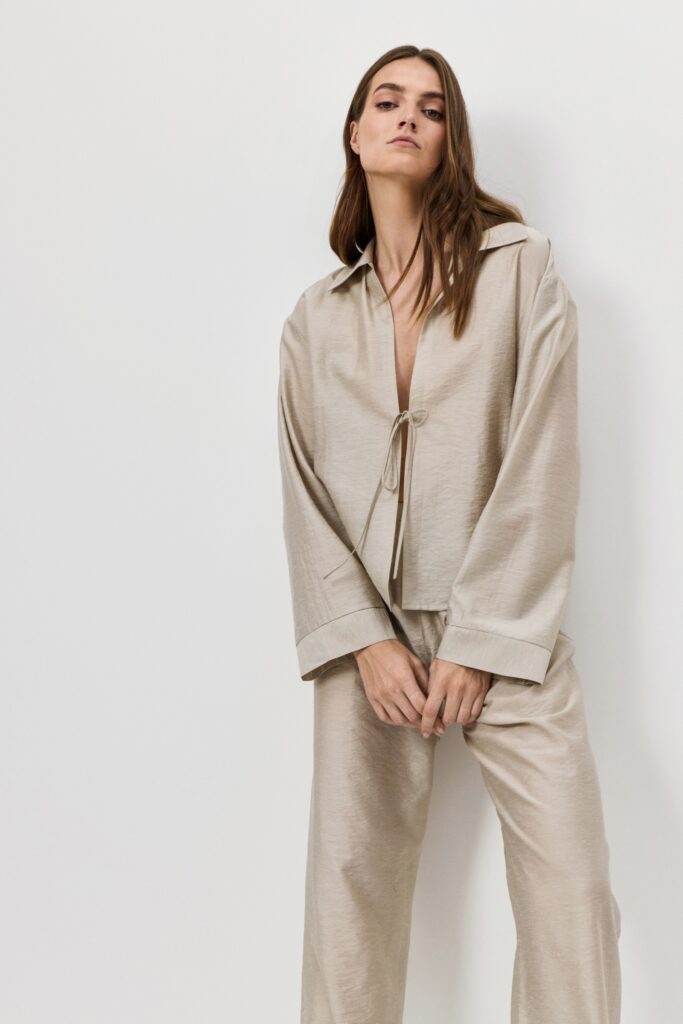 sku: BREEZE | Brand: Aruelle  | Size: XSmall Small Medium Large XLarge XXLarge  | Colors: Бежево/Серый  | Бренды Aruelle | Домашняя одежда Костюмы | Title: Комплект с брюками BREEZE