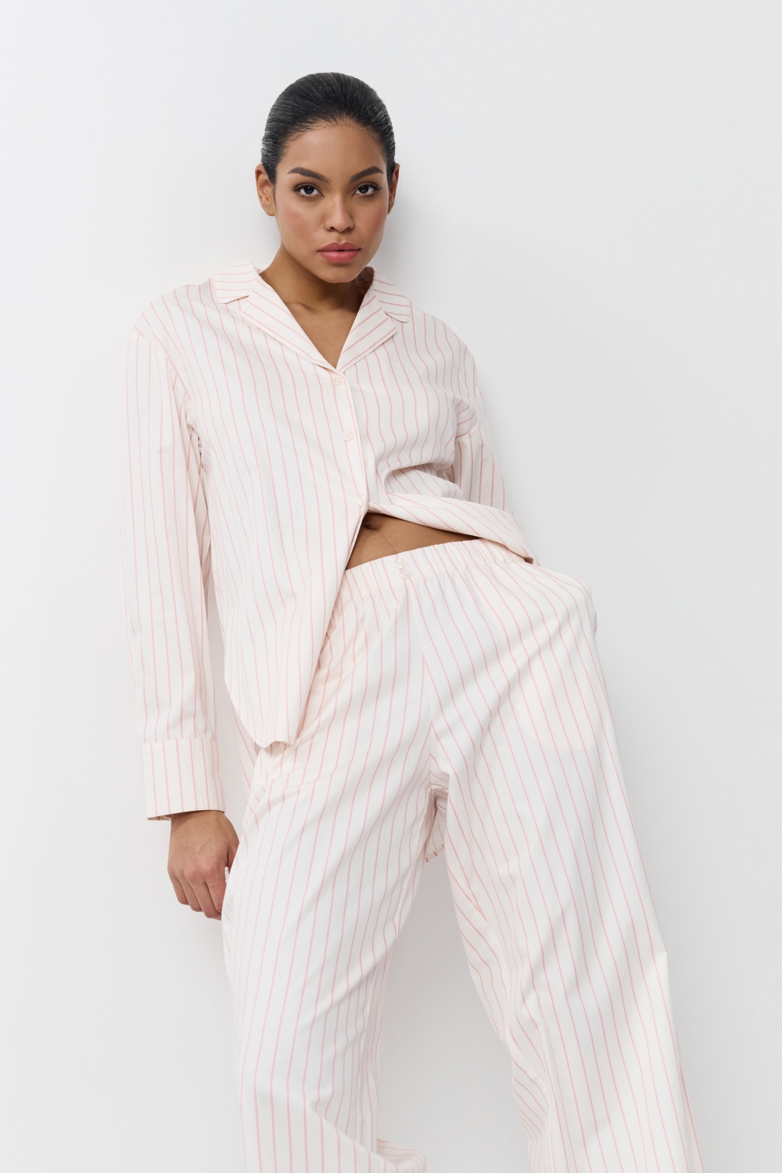 sku: ZEPHYR | Brand: Aruelle  | Size: XSmall Small Medium Large XLarge XXLarge  | Colors: Кремовый/Розовый  | Бренды Aruelle | Домашняя одежда Пижамы | Title: Пижама с брюками ZEPHYR