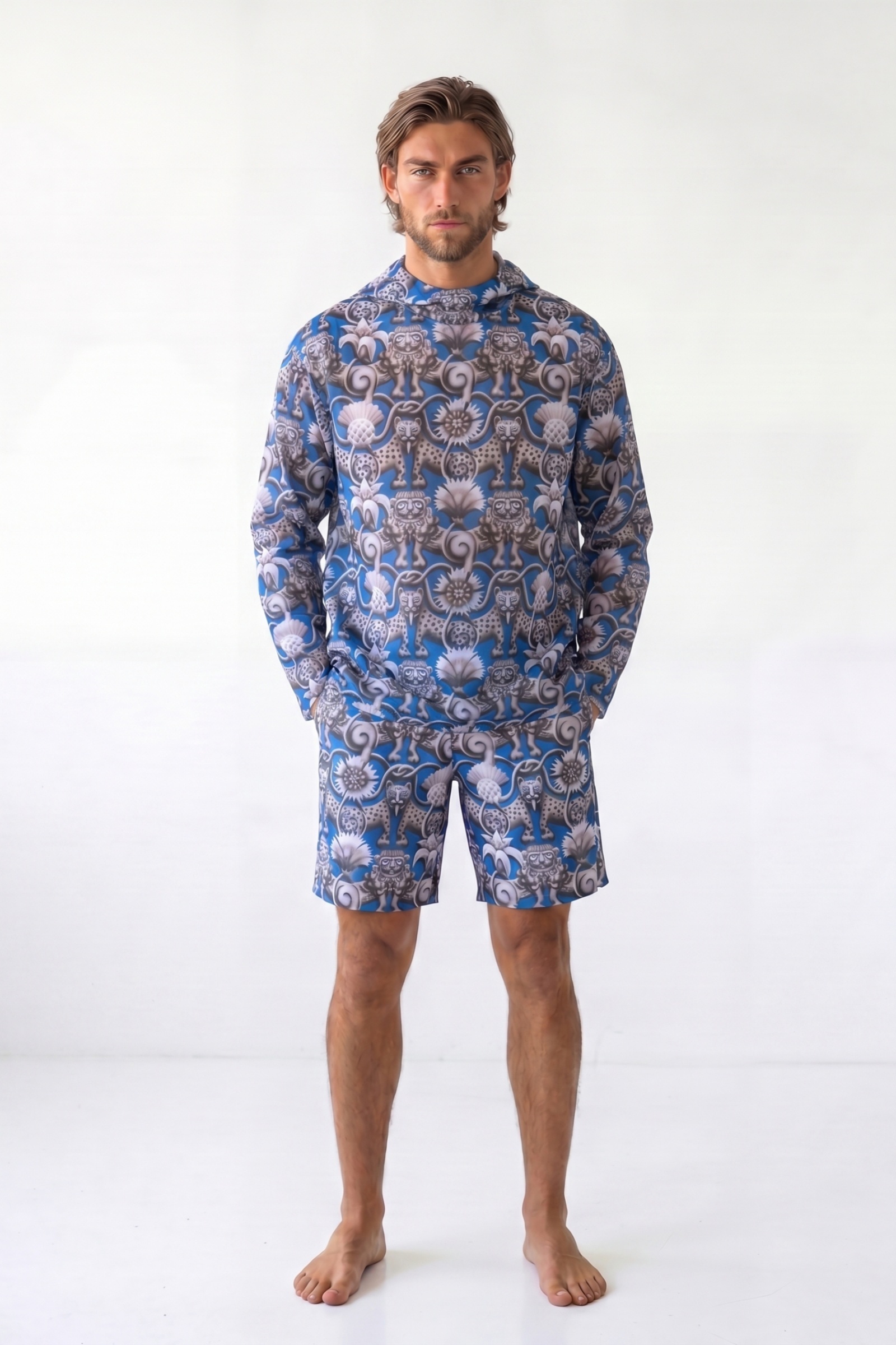 sku: 26003218 | Brand: RoDaSoleil  | Size: Small Medium Large XLarge XXLarge  | Colors: Цветной  | Бренды RoDaSoleil | Мужская коллекция Пляжная одежда | Title: Футболка СРЕДНЕВЕКОВЬЕ Синий с капюшоном