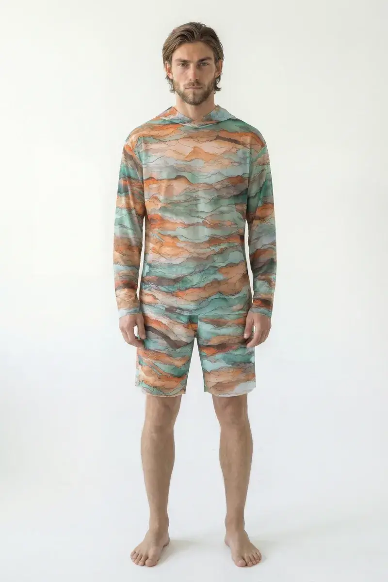 sku: 26003245 | Brand: RoDaSoleil | Size: Small Medium Large XLarge XXLarge | Colors: Цветной | Бренды RoDaSoleil | Мужская коллекция Пляжная одежда | Title: Футболка ТАГАЗУТ с капюшоном