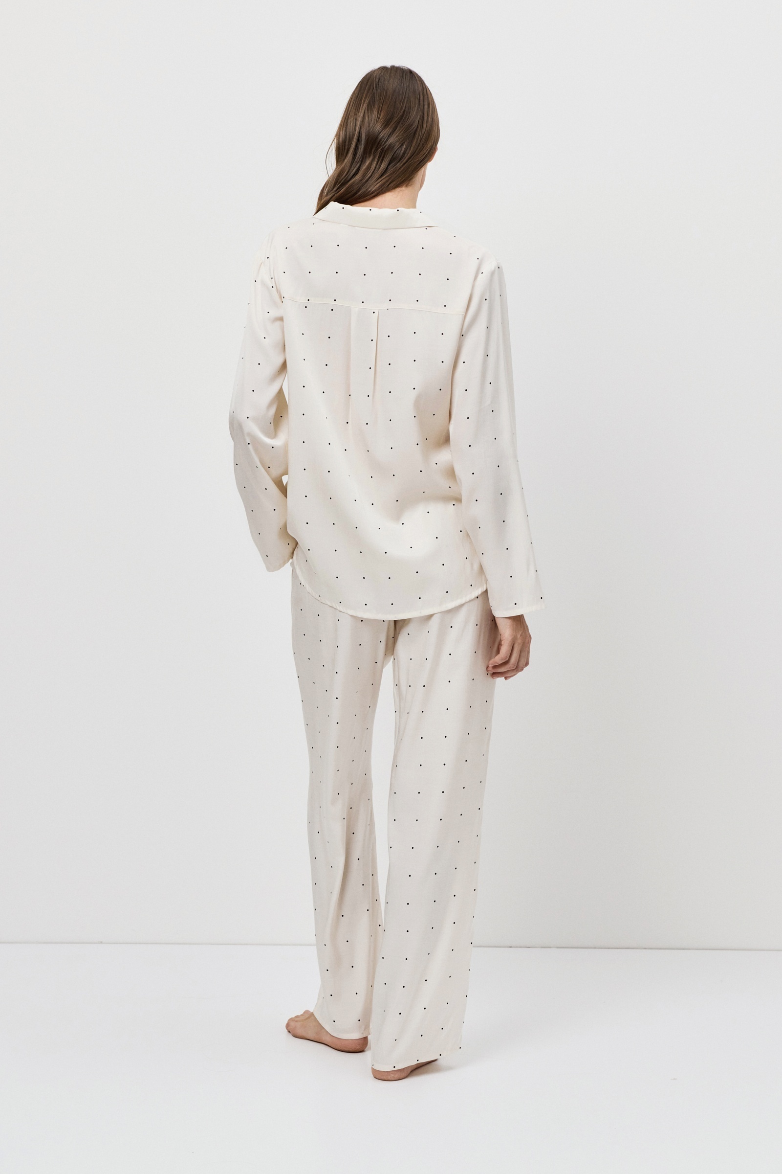 sku: ALBA | Brand: Aruelle  | Size: XSmall Small Medium Large XLarge XXLarge  | Colors: Экрю  | Бренды Aruelle | Домашняя одежда Пижамы | Title: Пижама с брюками ALBA