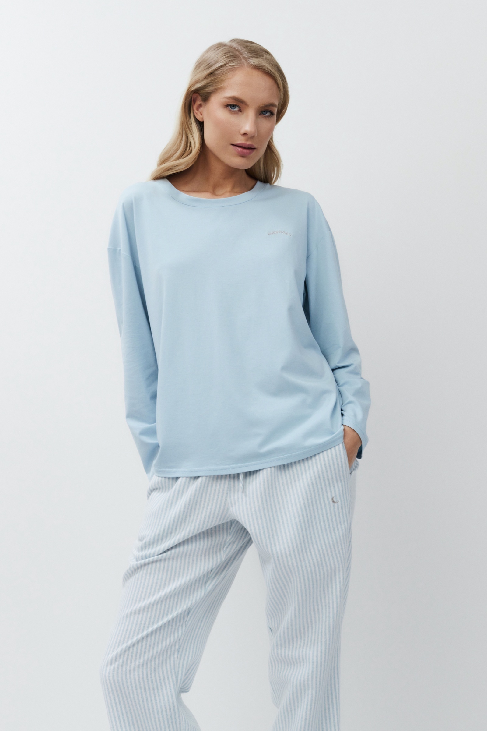 sku: BONNIE | Brand: Aruelle | Size: XSmall Small Medium Large XLarge XXLarge | Colors: Голубой | Бренды Aruelle | Домашняя одежда Пижамы | Title: Пижама с брюками BONNIE