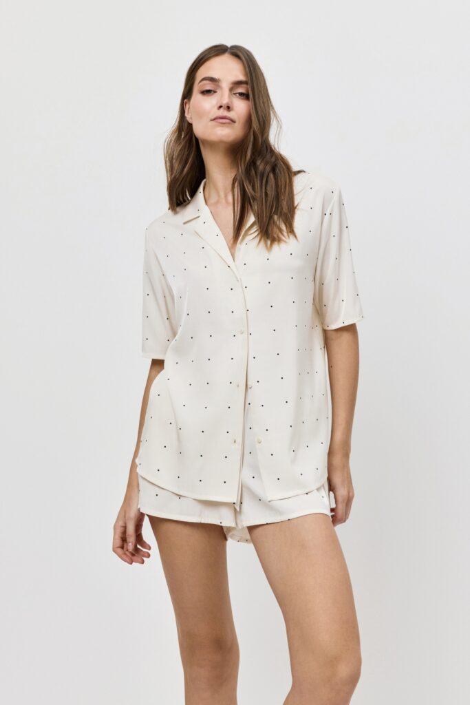 sku: ALBA | Brand: Aruelle  | Size: XSmall Small Medium Large XLarge XXLarge  | Colors: Экрю  | Бренды Aruelle | Домашняя одежда Пижамы | Title: Пижама с шортами ALBA