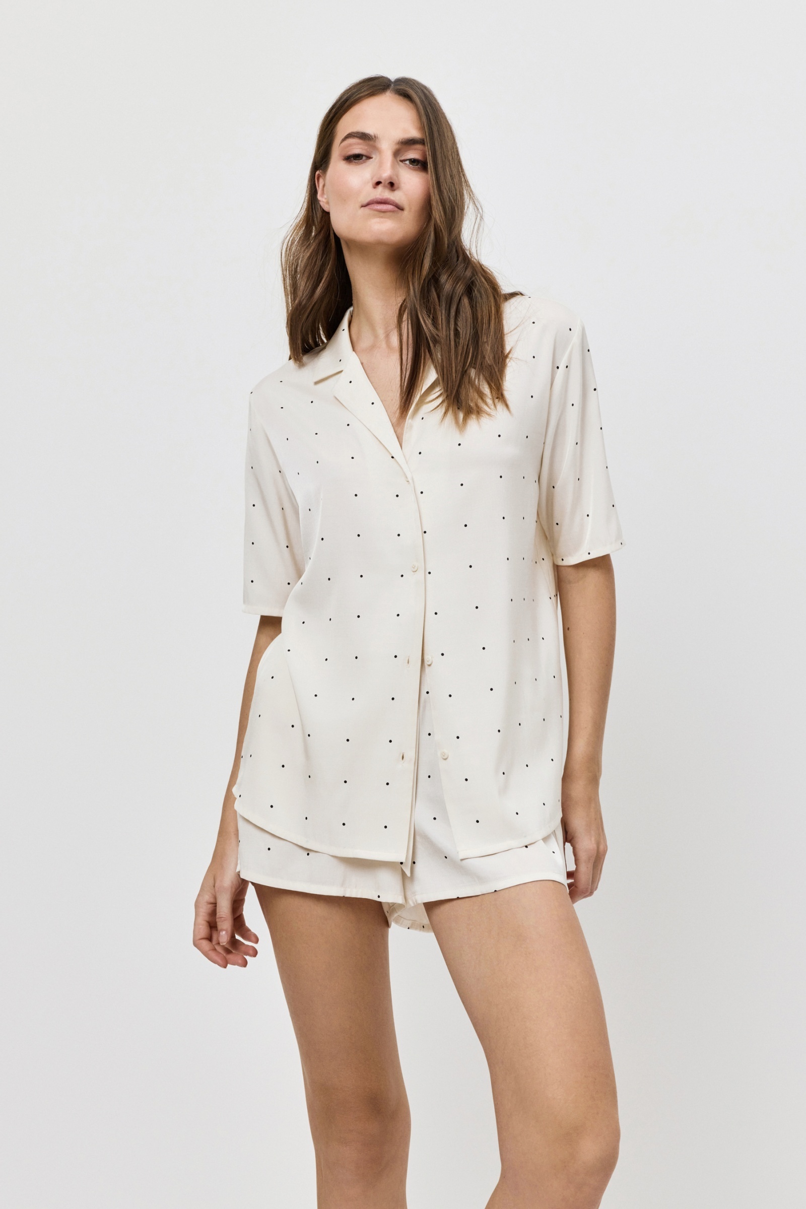 sku: ALBA | Brand: Aruelle  | Size: XSmall Small Medium Large XLarge XXLarge  | Colors: Экрю  | Бренды Aruelle | Домашняя одежда Пижамы | Title: Пижама с шортами ALBA