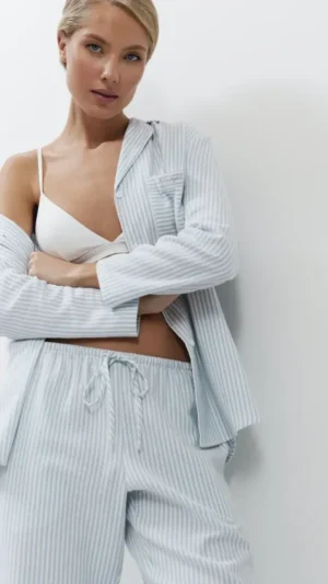 sku: BROOKE | Brand: Aruelle  | Size: XSmall Small Medium Large XLarge XXLarge  | Colors: Голубой  | Бренды Aruelle | Домашняя одежда Пижамы | Title: Пижама с брюками BROOKE