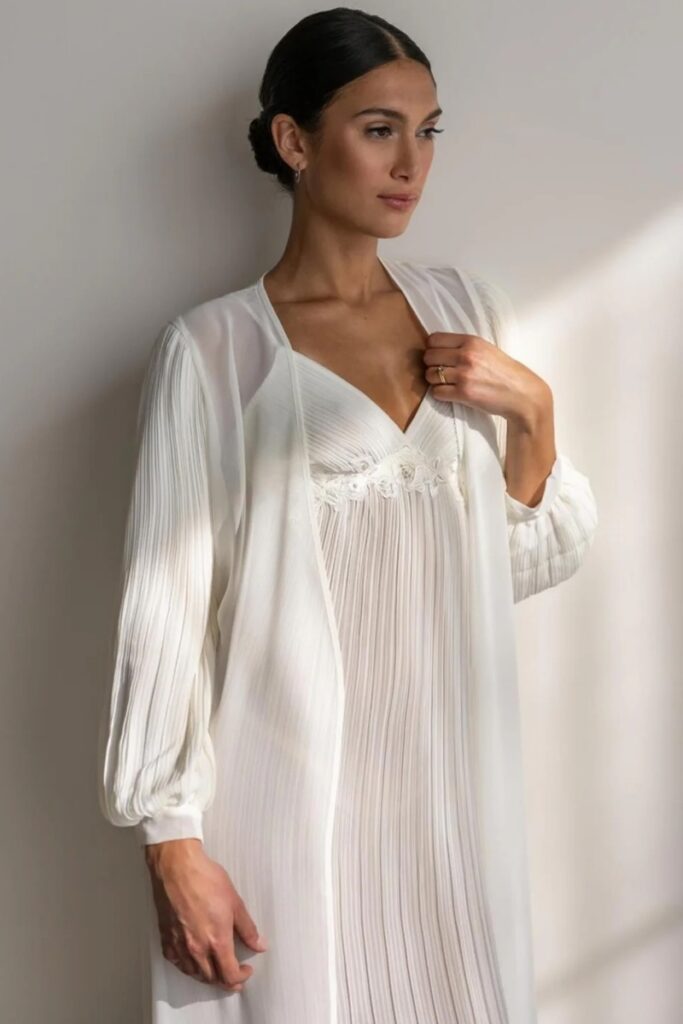 sku: 703 | Brand: Rya  | Size: XS/S M/L XLarge  | Colors: Слоновая кость  | Бренды Rya | Домашняя одежда Халаты | Title: Халат TRUE LOVE ROBE