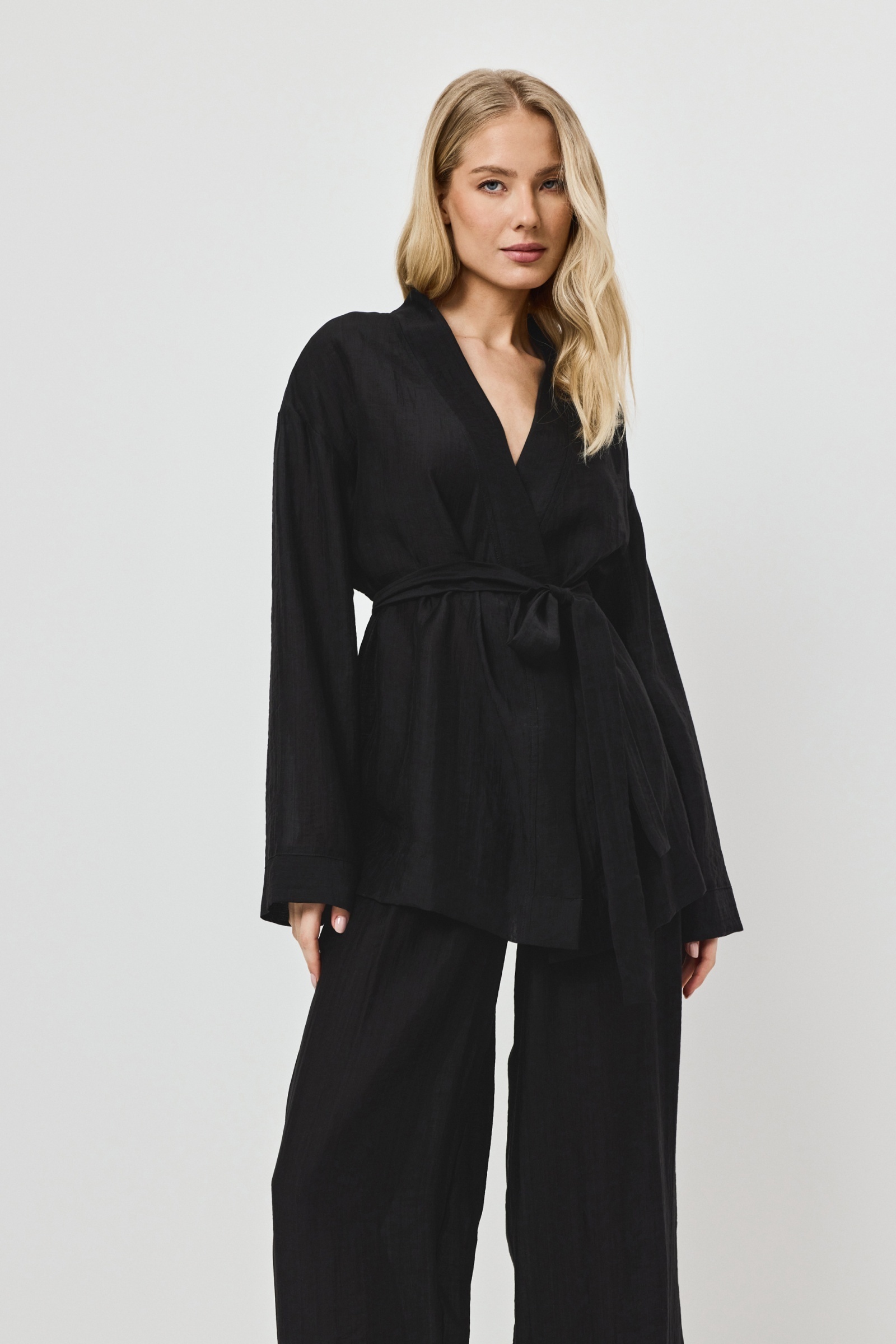 sku: NOIR | Brand: Aruelle  | Size: XSmall Small Medium Large XLarge XXLarge  | Colors: Черный  | Бренды Aruelle | Домашняя одежда Костюмы | Title: Комплект с брюками NOIR