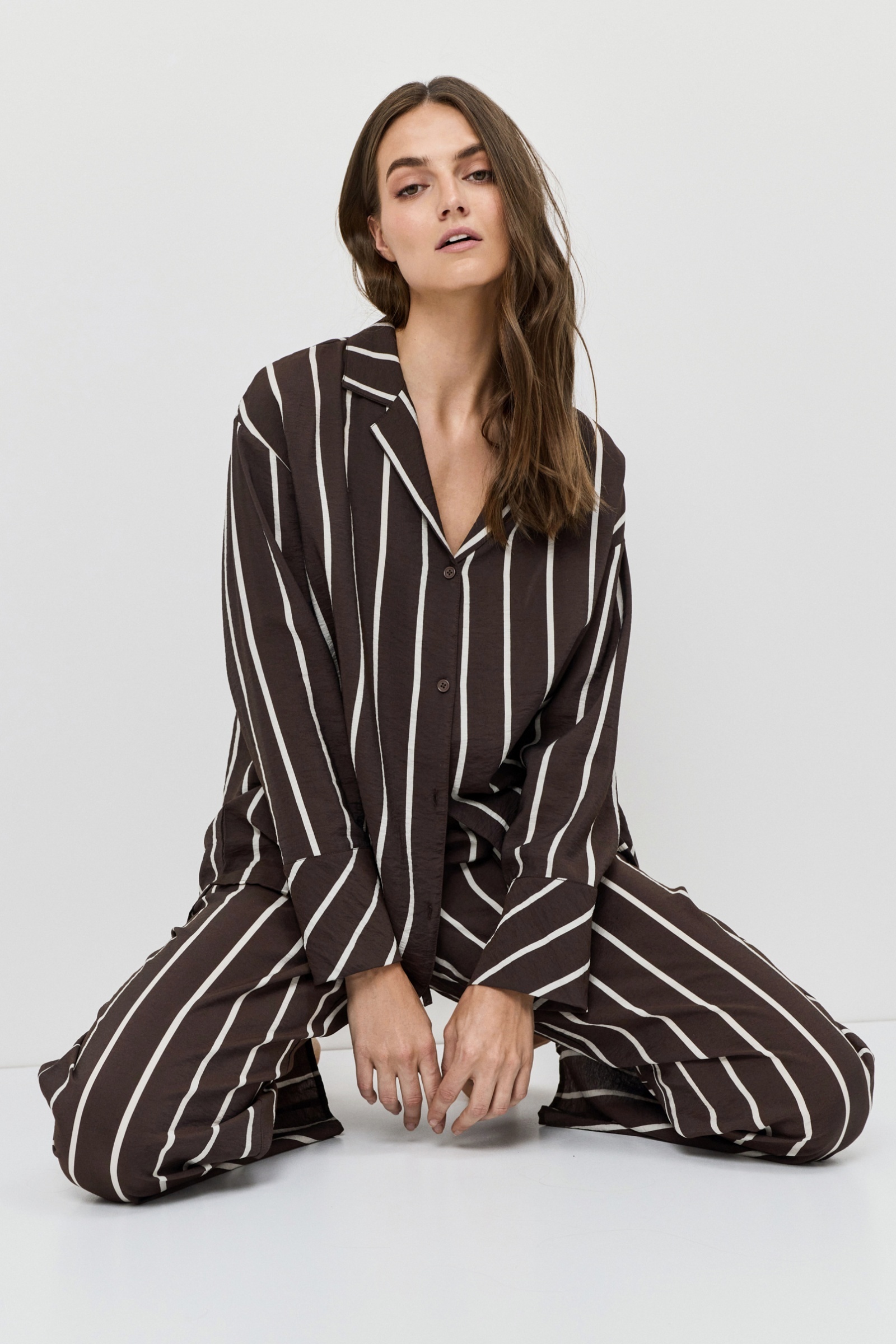 sku: CEDAR | Brand: Aruelle  | Size: XSmall Small Medium Large XLarge XXLarge  | Colors: Шоколадный/Молочный  | Бренды Aruelle | Домашняя одежда Костюмы | Title: Комплект с брюками CEDAR