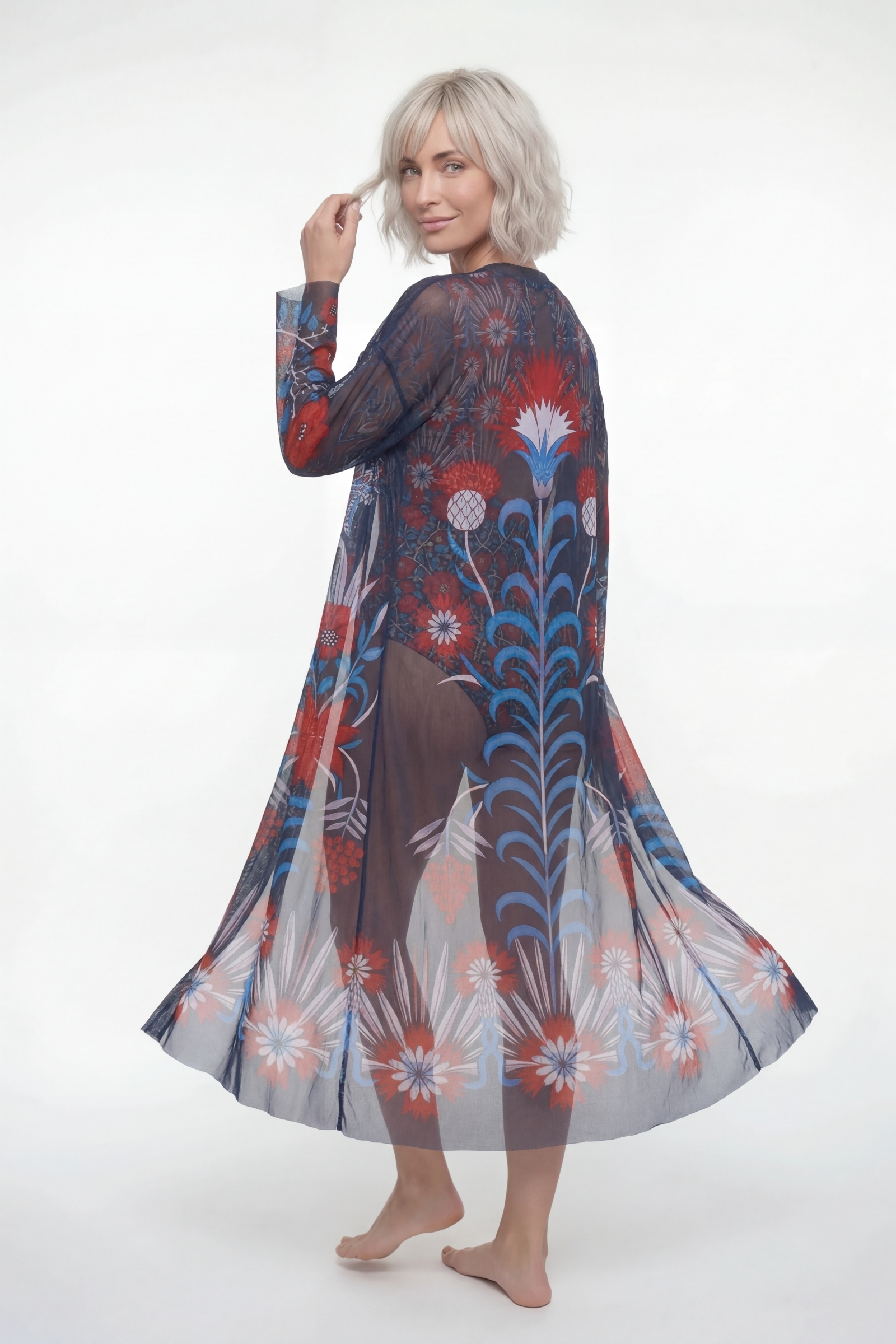 sku: 26002737 | Brand: RoDaSoleil  | Size: Onesize  | Colors: Цветной  | Бренды RoDaSoleil | Пляжная одежда | Title: Халат СРЕДНЕВЕКОВЬЕ Розы