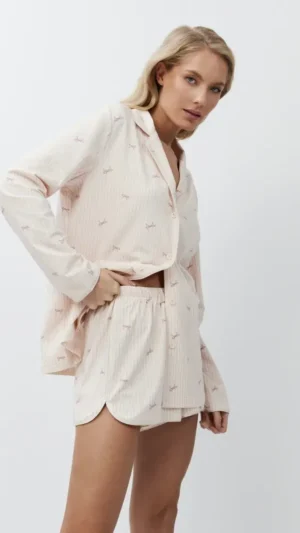 sku: YVETTE | Brand: Aruelle  | Size: XSmall Small Medium Large XLarge XXLarge  | Colors: Персиковый  | Бренды Aruelle | Домашняя одежда Пижамы | Title: Пижама с шортами YVETTE