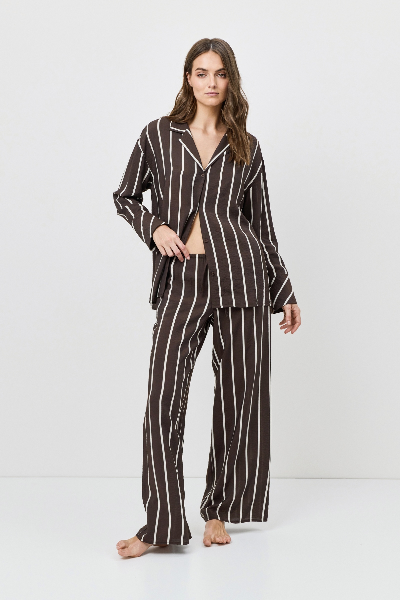 sku: CEDAR | Brand: Aruelle  | Size: XSmall Small Medium Large XLarge XXLarge  | Colors: Шоколадный/Молочный  | Бренды Aruelle | Домашняя одежда Костюмы | Title: Комплект с брюками CEDAR