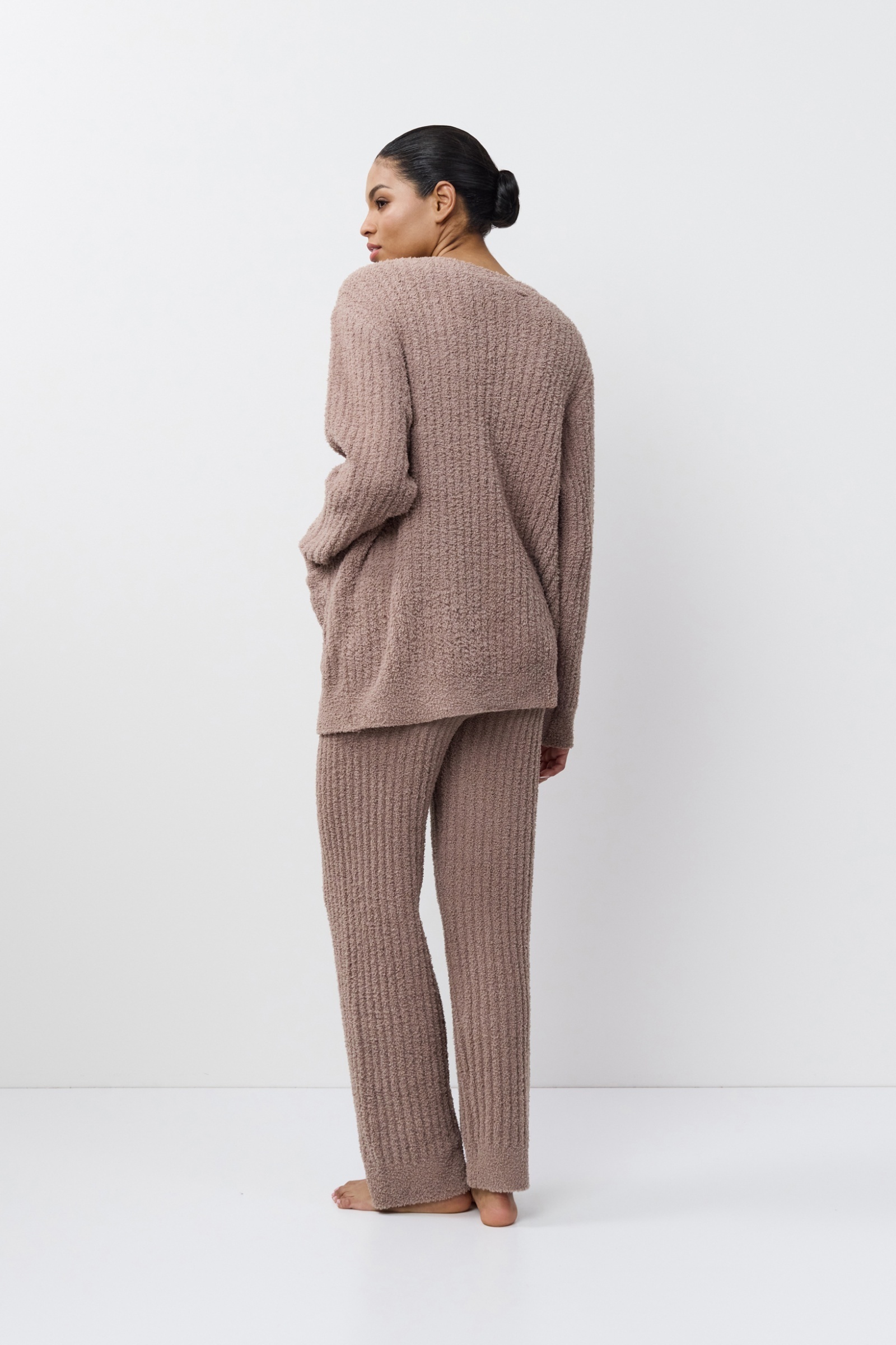 sku: JOLIE SET SOFT | Brand: Aruelle  | Size: XSmall Small Medium Large XLarge  | Colors: Мокко  | Бренды Aruelle | Домашняя одежда Костюмы | Title: Комплект с брюками JOLIE SET SOFT