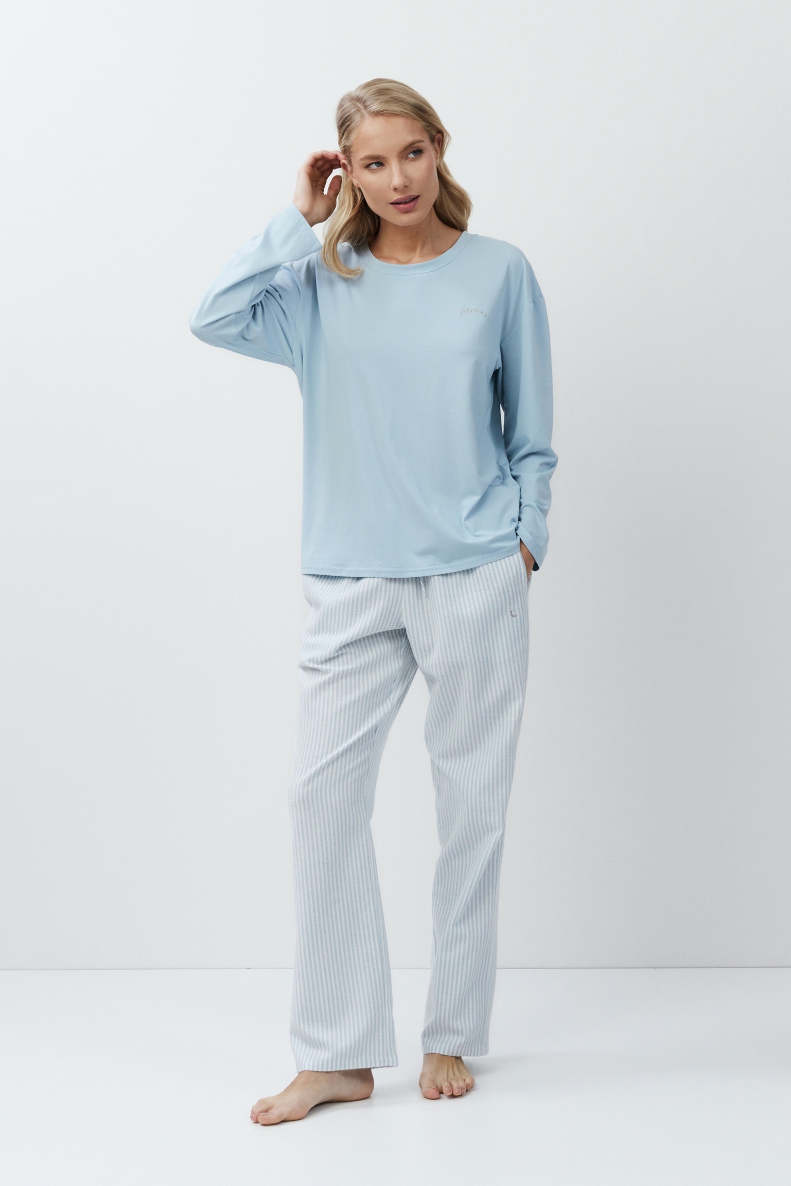 sku: BONNIE | Brand: Aruelle | Size: XSmall Small Medium Large XLarge XXLarge | Colors: Голубой | Бренды Aruelle | Домашняя одежда Пижамы | Title: Пижама с брюками BONNIE