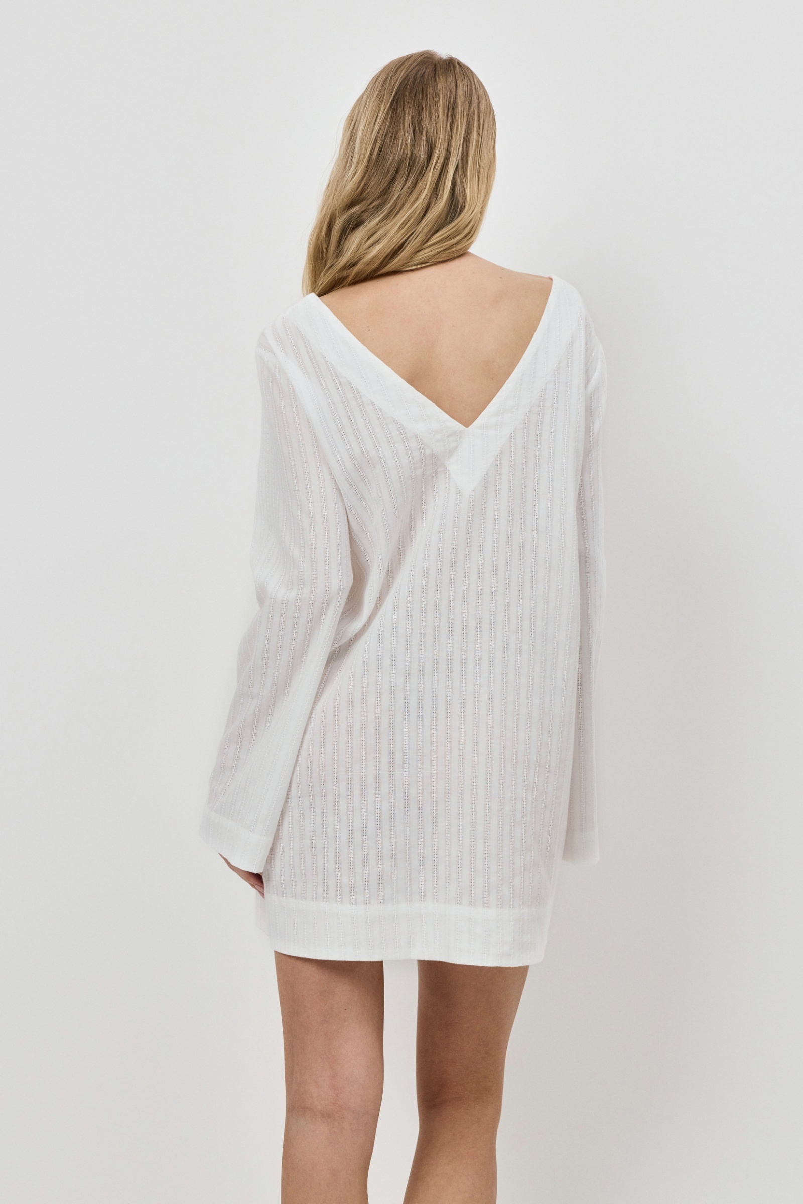 sku: ELARA | Brand: Aruelle  | Size: XSmall Small Medium Large XLarge  | Colors: Слоновая кость  | Бренды Aruelle | Домашняя одежда Платья | Пляжная одежда | Title: Платье ELARA