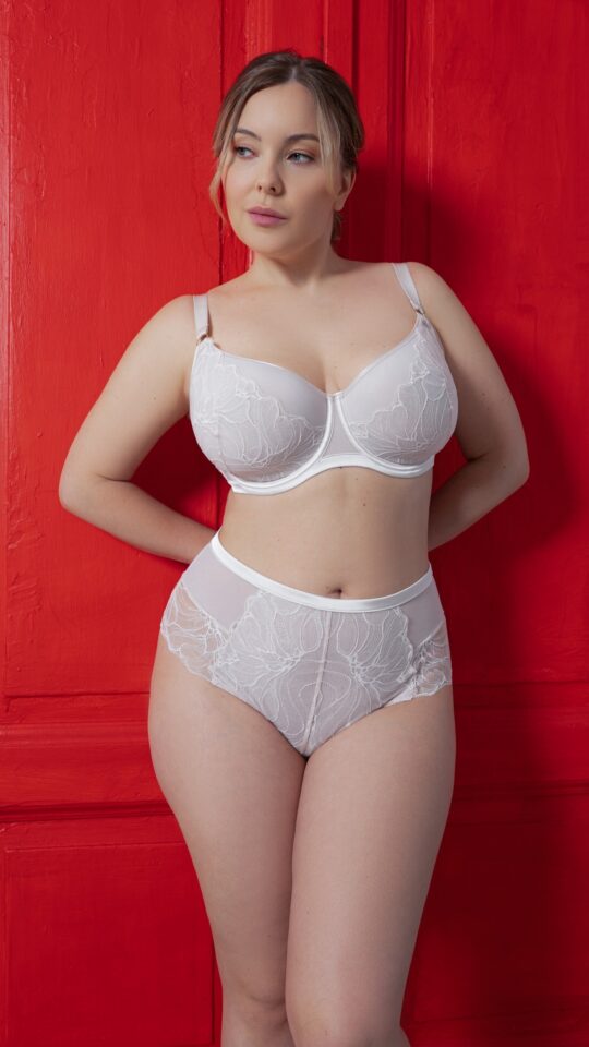 sku: 123124 | Brand: Rose&Petal | Size: 70 D 70 E 75 B 75 C 75 D 75 E 75 F 75 G 80 B 80 C 80 D 80 E 80 F 80 G 85 B 85 C 85 D 85 E 85 F 90 B 90 C 90 D 90 E 95 C 95 D | Colors: Шампань | Бренды Rose&Petal | Бюстгальтер Нижнее белье Балконет | Title: Бюстгальтер ANNABELLE