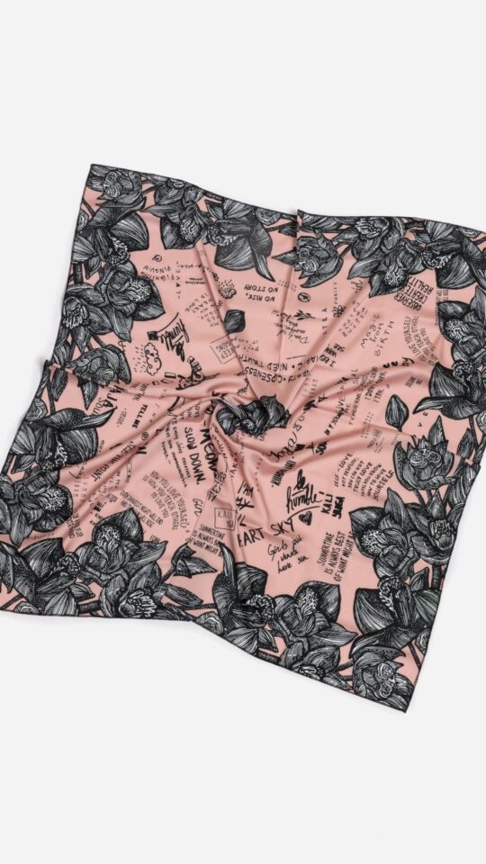 sku: ПА2431 | Brand: RoDaSoleil  | Size: 70x70  | Colors: Нюд  | Бренды RoDaSoleil | Аксессуары | Title: Платок ТАТУ БОДИ АРТ