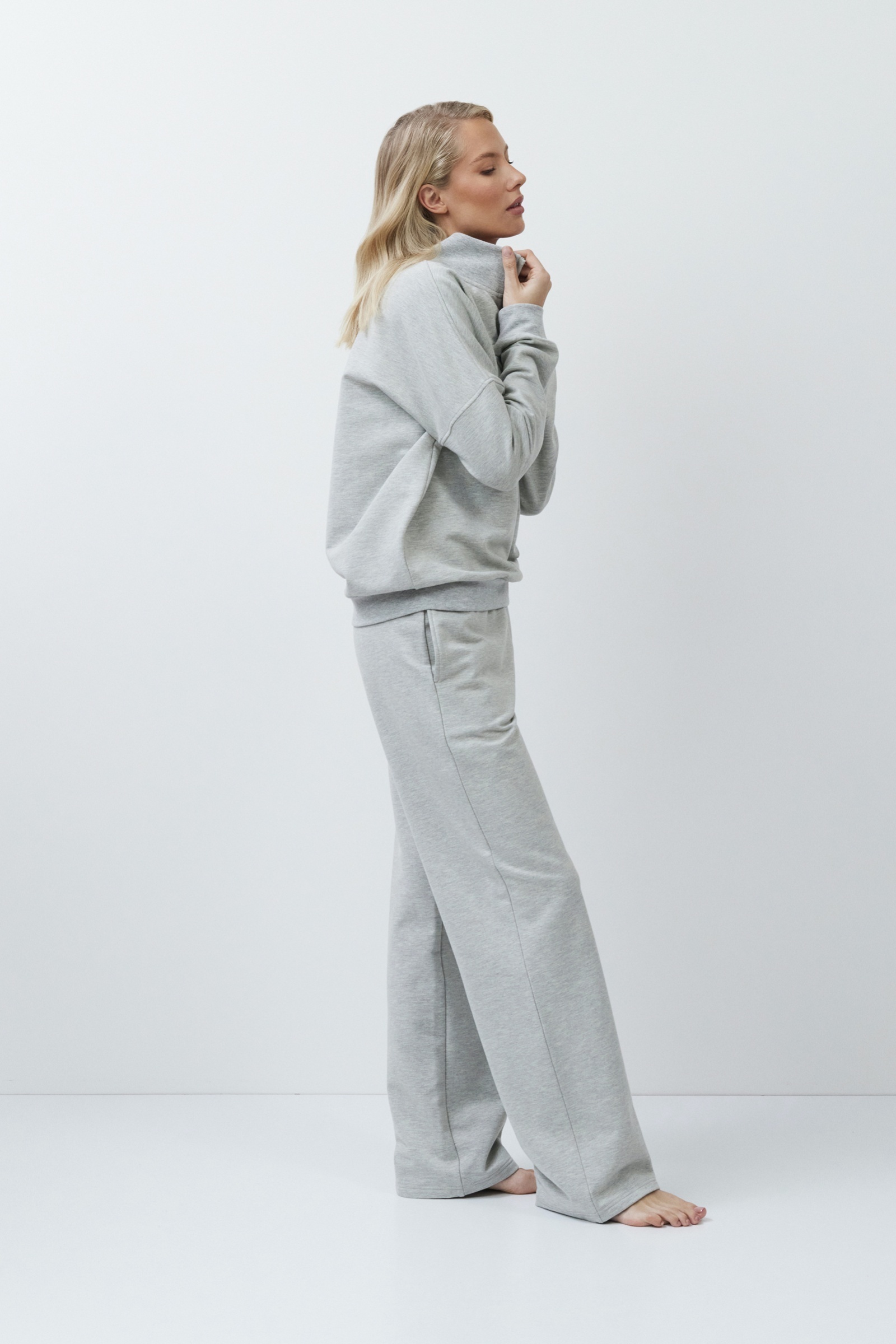 sku: AVY SET | Brand: Aruelle | Size: XSmall Small Medium Large XLarge XXLarge | Colors: Серый | Бренды Aruelle | Домашняя одежда Костюмы | Title: Комплект с брюками AVY SET