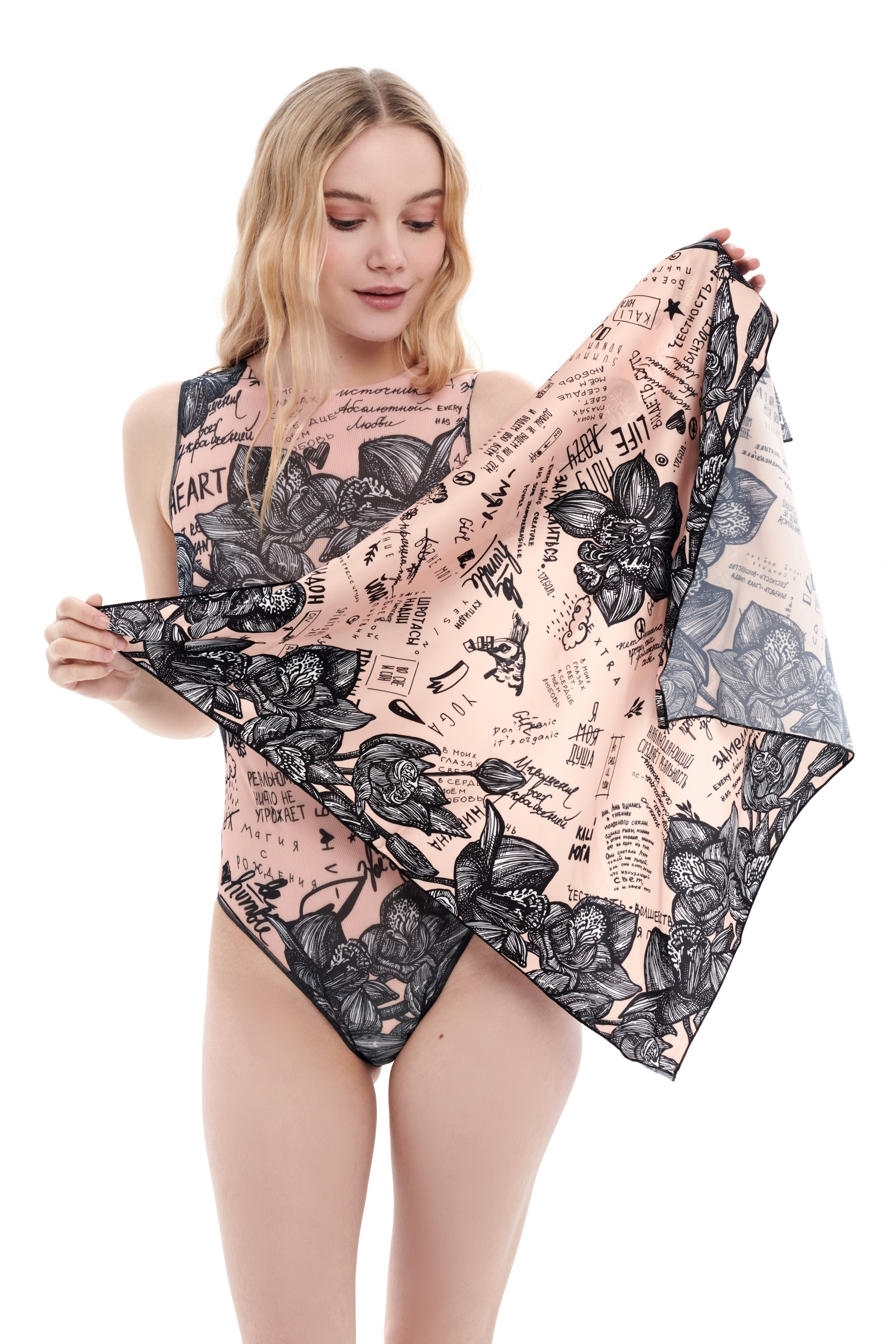 sku: ПА2433 | Brand: RoDaSoleil  | Size: 70x70  | Colors: Нюд  | Бренды RoDaSoleil | Аксессуары | Title: Платок ТАТУ