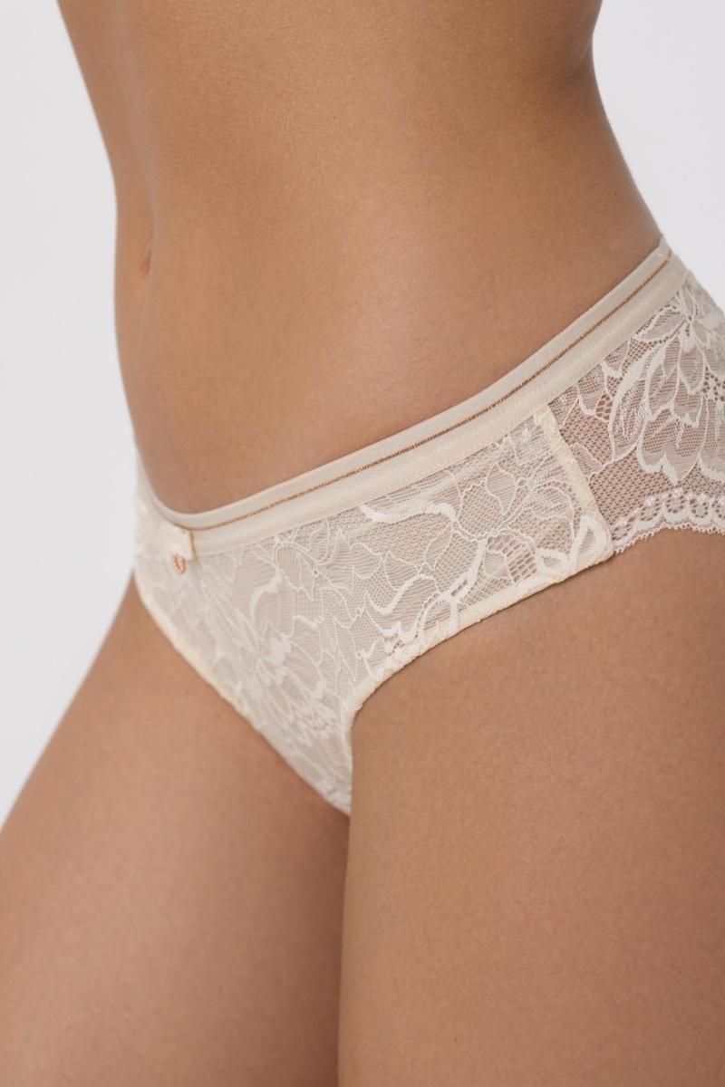 sku: S25-0493-O2-BZO-LZ | Brand: Marc Andre  | Size: 36 38 40 42 44 46  | Colors: Бежевый  | Бренды Marc&Andre | Трусы Нижнее белье Бразильяна | Title: Бразильяна DREAMER