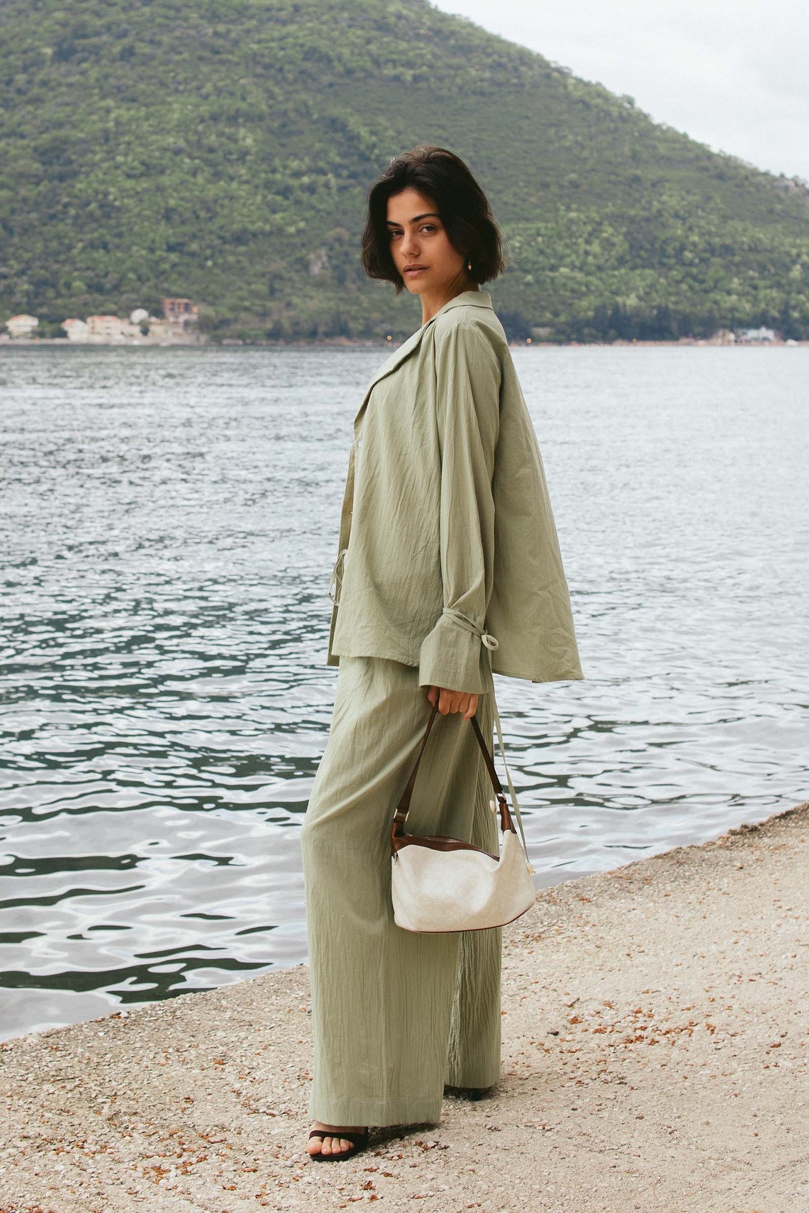 sku: MN-001 | Brand: MY NYMPH  | Size: XS/S M/L  | Colors: Хаки  | Бренды MY NYMPH | Пляжная одежда | Title: Удлиненная блузка